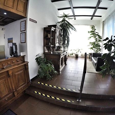 Hotel Faust Дечин Екстер'єр фото